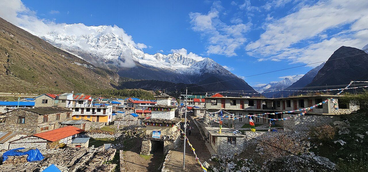 Samagaon village below Manaslu